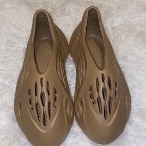 Yeezy foam runner never worn
